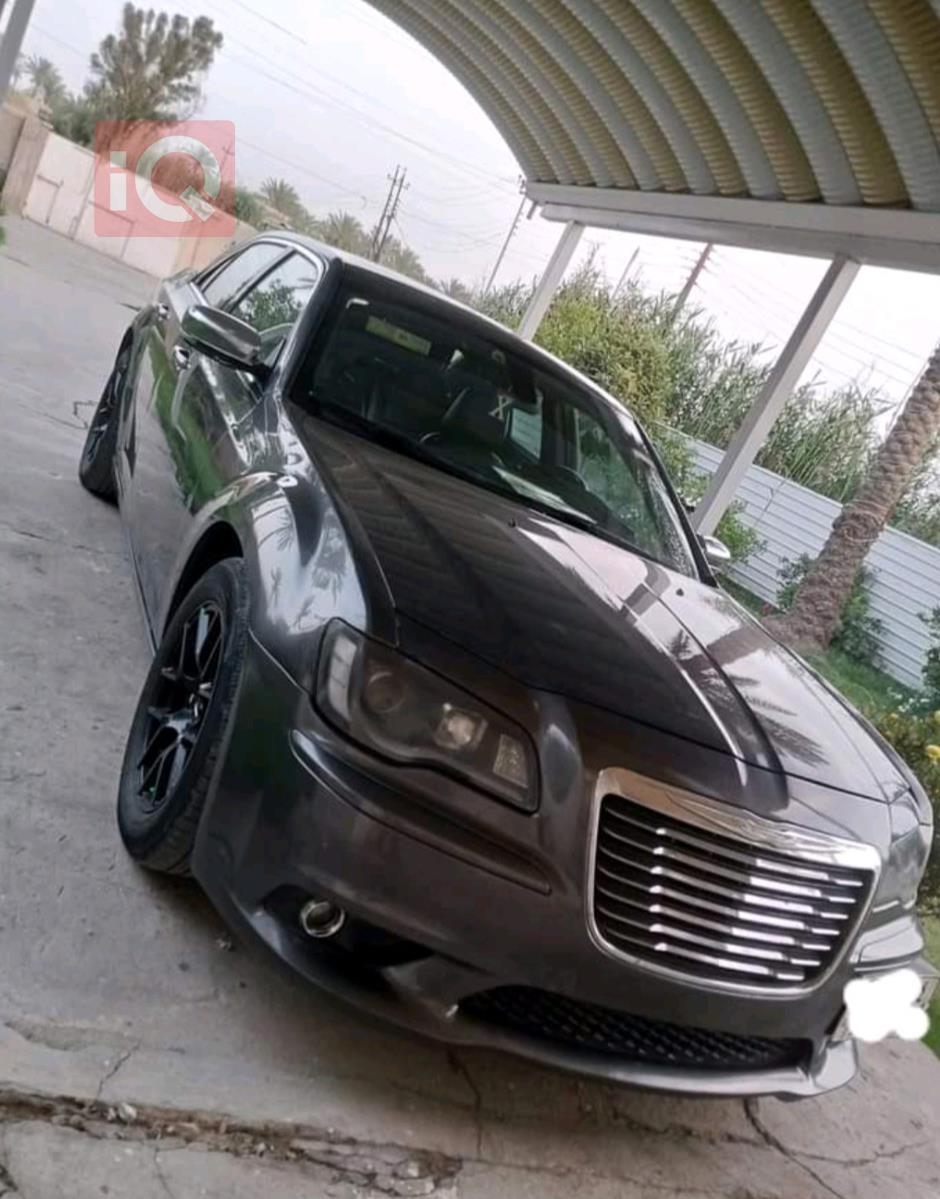 کرایسلەر 300